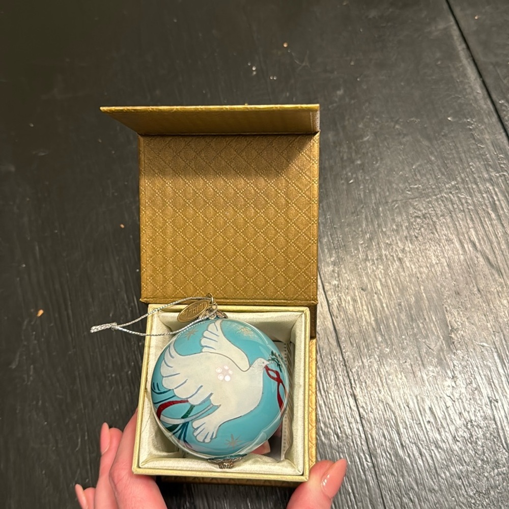 Li bien dove ornament